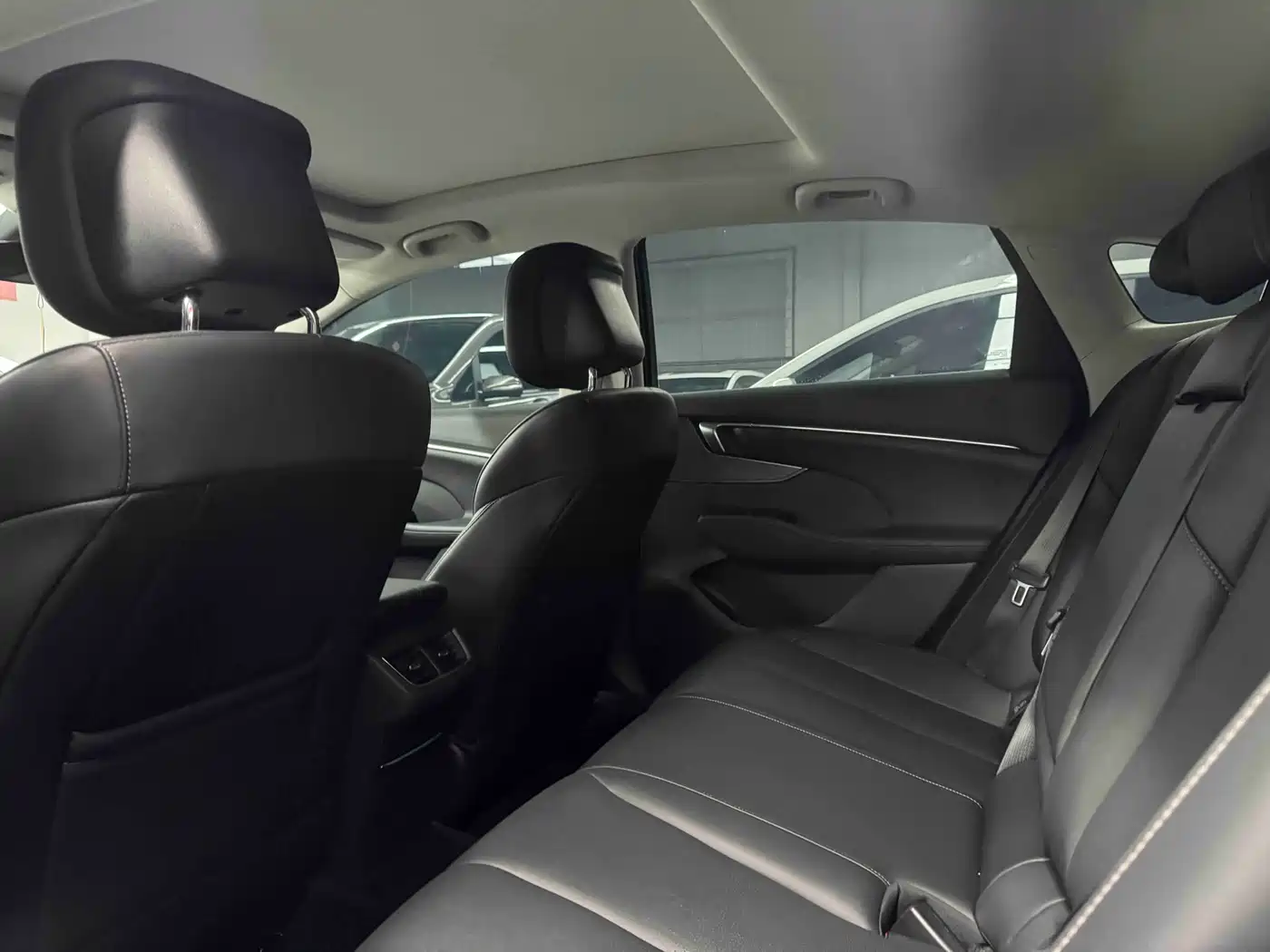 Buick LaCrosse 2023 Facelift 25T Overland Edition фото 8
