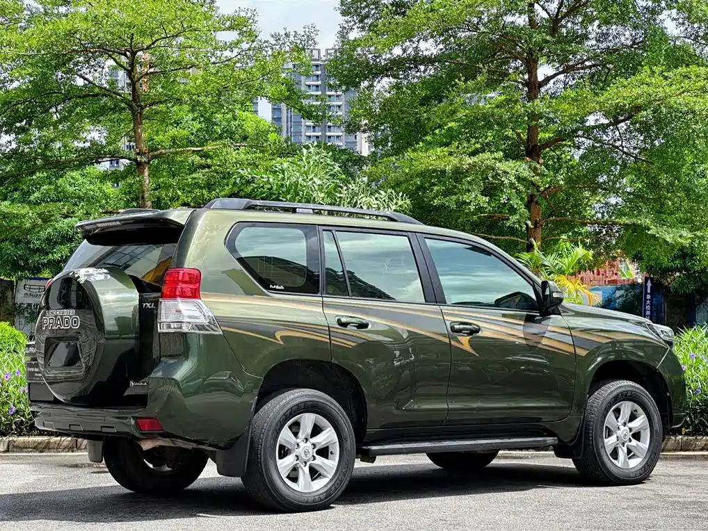 Toyota Prado (Import) фото 8