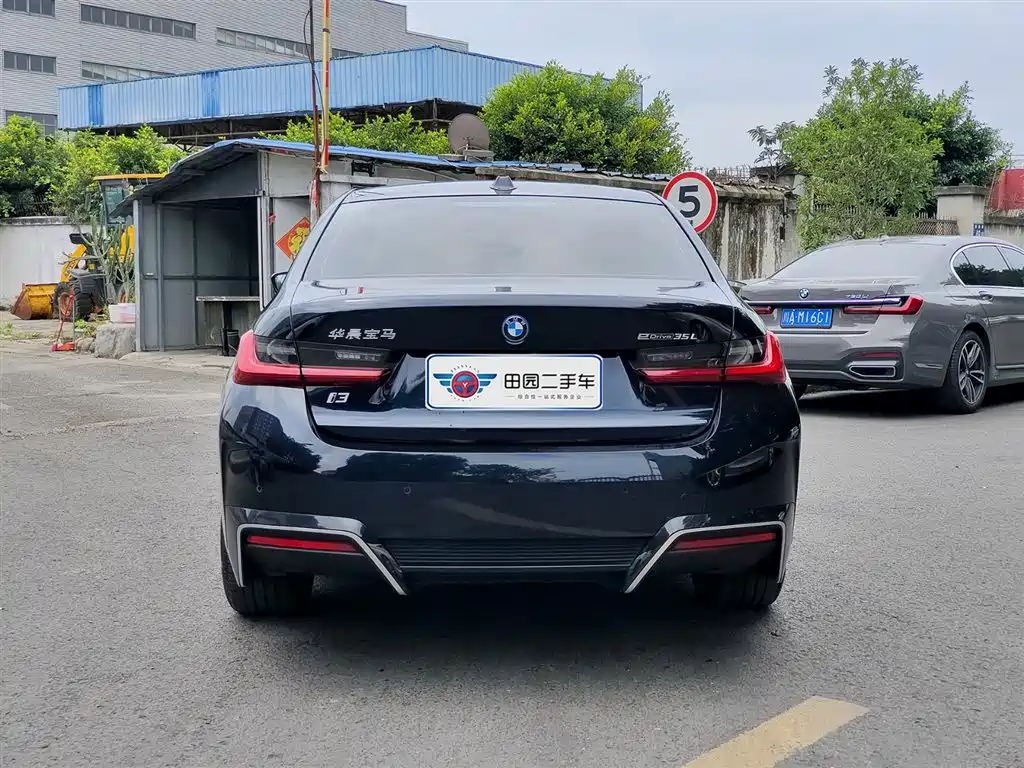 BMW i3 2024 eDrive 35 L фото 5