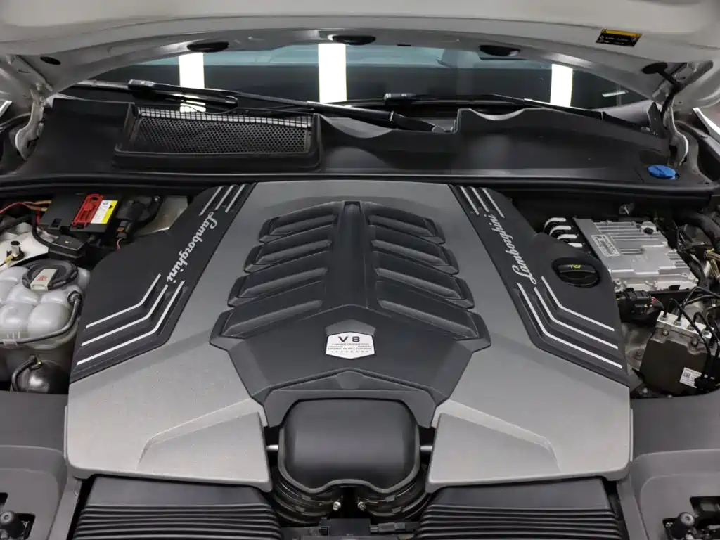 Фото 37 - Lamborghini Urus