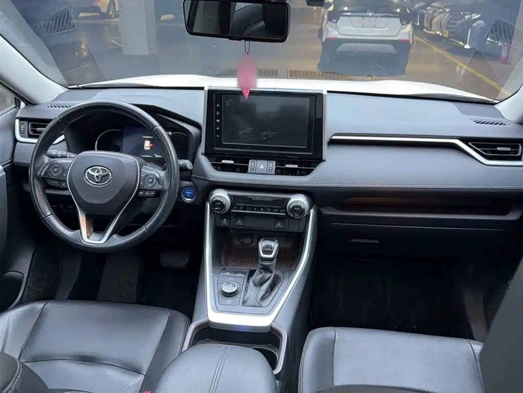 Toyota RAV4 Rongfang 2020 Hybrid 2.5L E-CVT AWD Flagship Edition фото 16