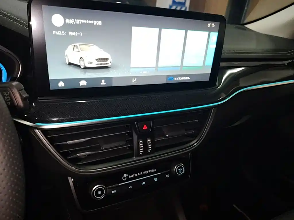 Ford Focus 2022 2021 Hatchback EcoBoost 180 Auto Trend