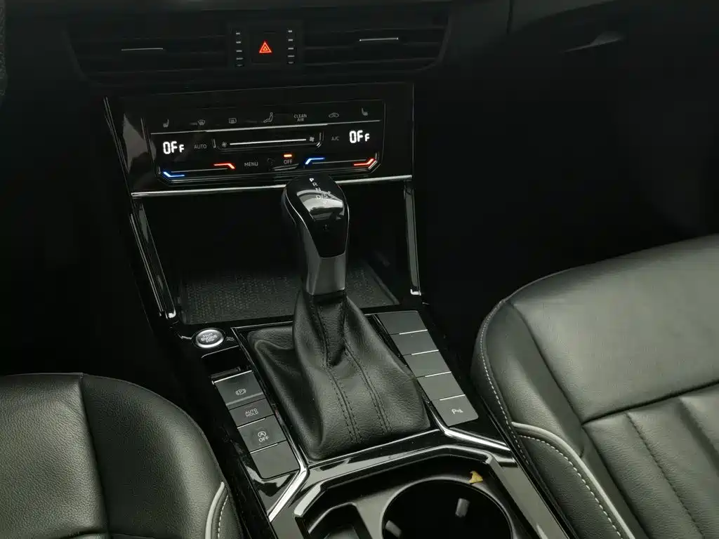 Photo 13 - Volkswagen Passat