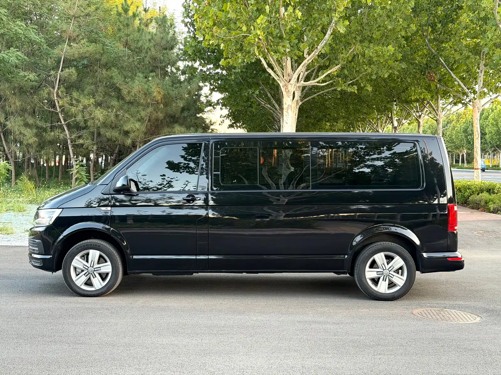 Фото 4 - Volkswagen Caravelle