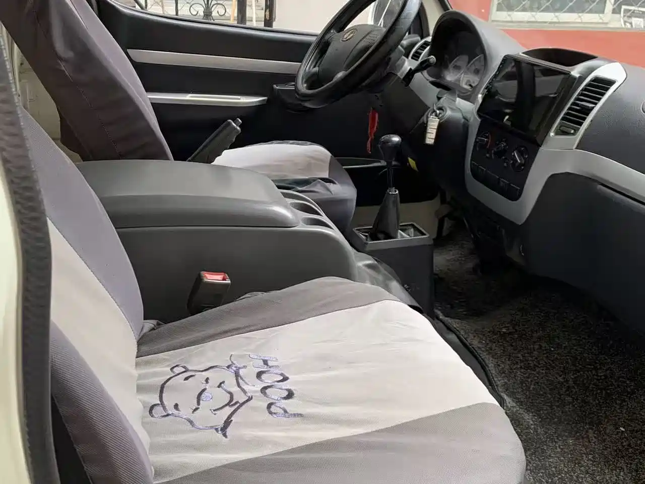Golden Dragon Hiace 2018 2019 Model 2.0L Petrol Version Long Wheelbase High Roof V19
