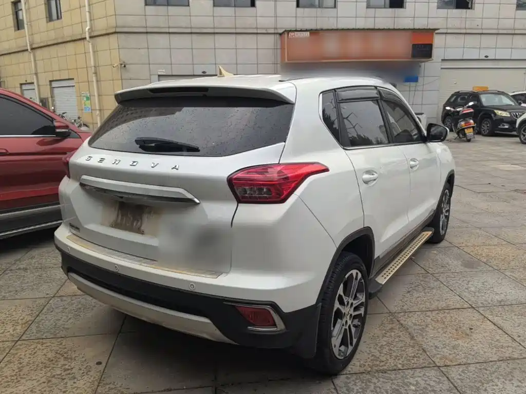 Фото 7 - BAIC Senova X35