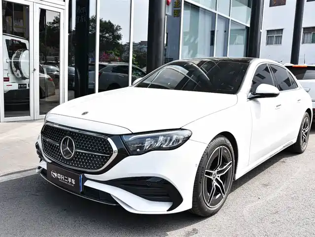 Mercedes-Benz E-Class 2024 Model E 260 L Sport — фото 1