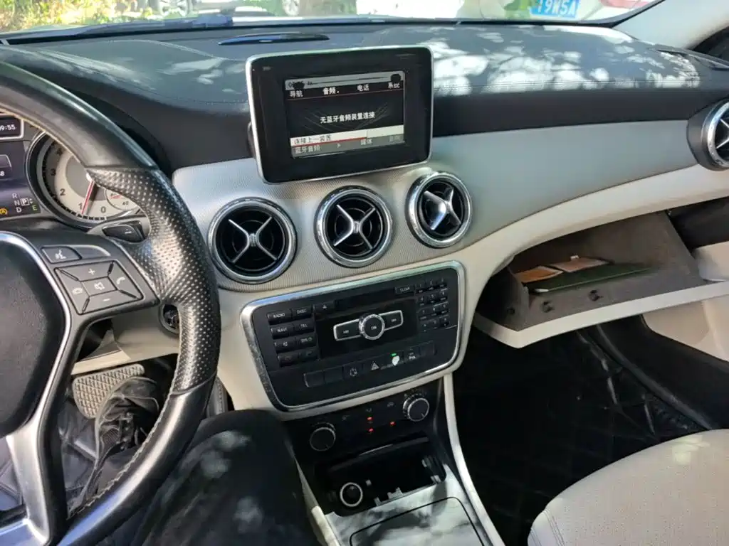 Mercedes-Benz GLA 2015 2015 GLA 200 Fashion