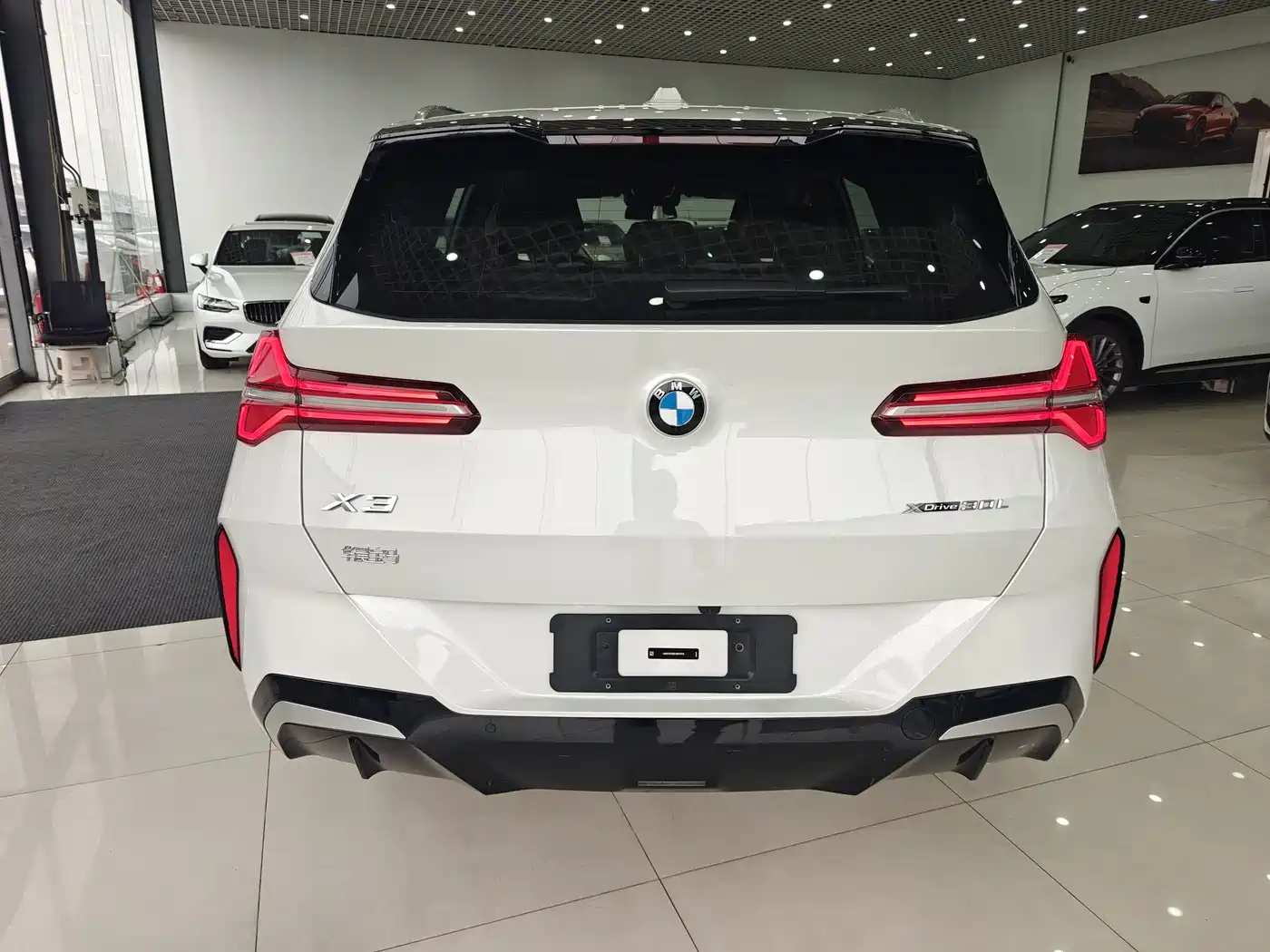 BMW X3 2025 xDrive30L Leading M Sport Package фото 5