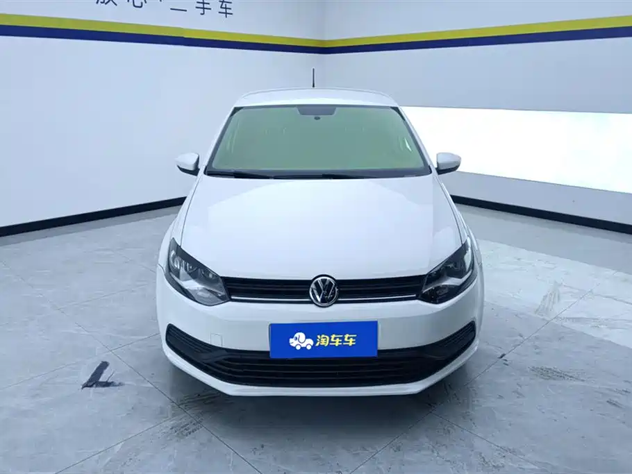 Volkswagen Polo 2016 1.4L Automatic Trend фото 2