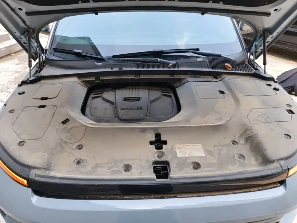 Фото 20 - Geely ICON