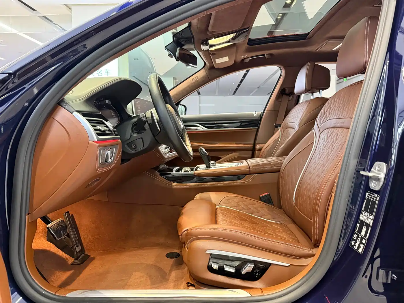 BMW 7 Series 2021 Model 740Li xDrive Executive M Sport Package фото 6