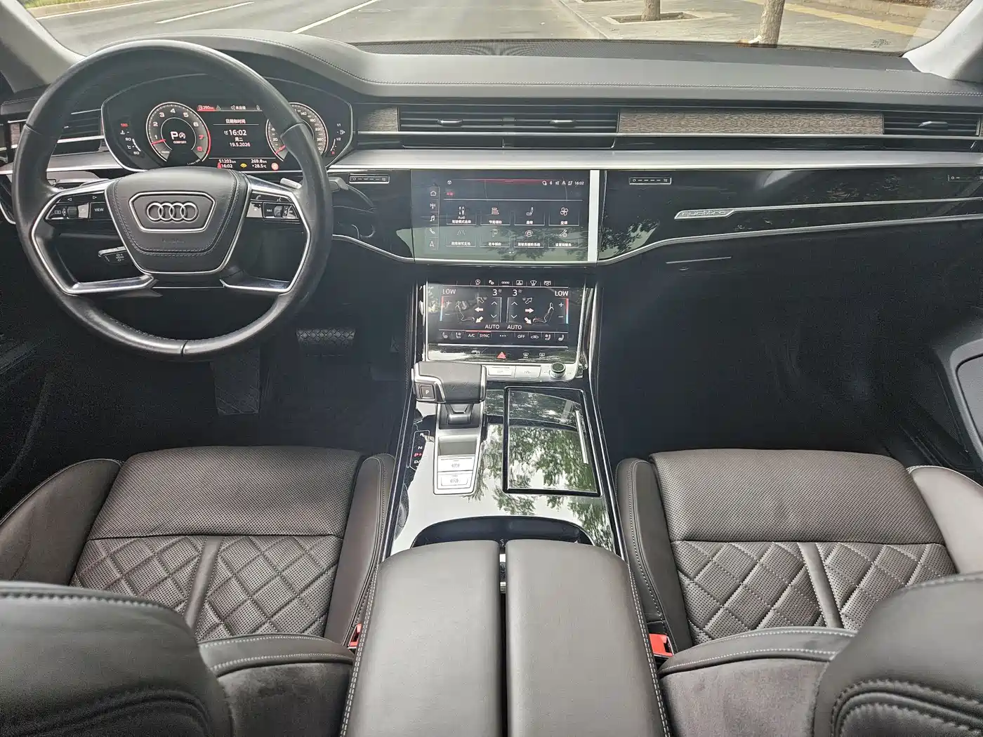 Audi A8 2023 A8L 55 TFSI quattro Flagship фото 10