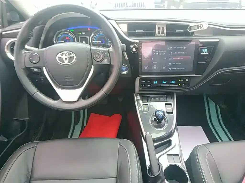 Toyota Corolla 2017 Facelift Hybrid 1.8L E-CVT Elite Edition фото 13