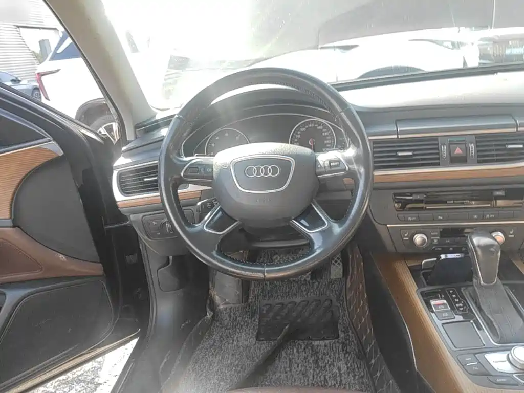 Photo 15 - Audi A6L
