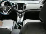 Фото 12 - Chevrolet Cruze