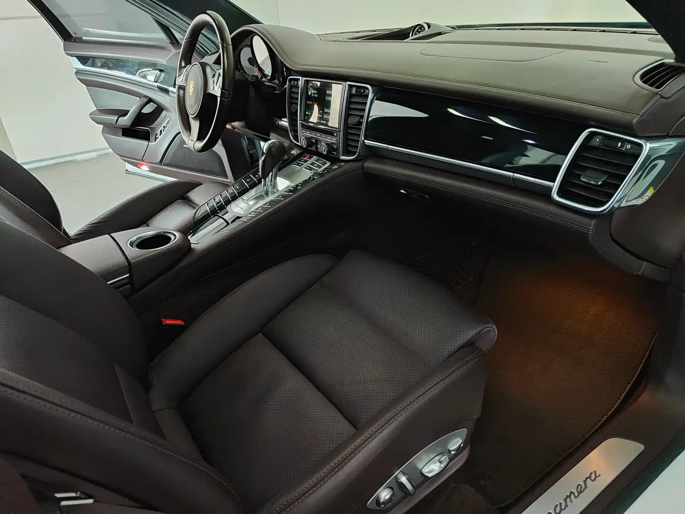 Porsche Panamera 2014 Panamera 3.0T фото 5