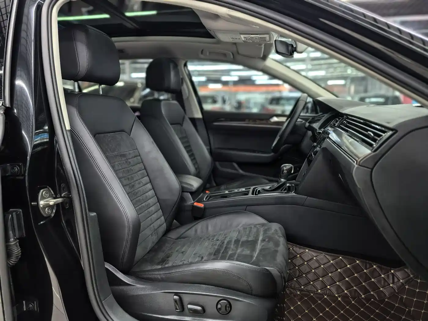 Volkswagen Magotan 2017 330TSI DSG Luxury фото 19
