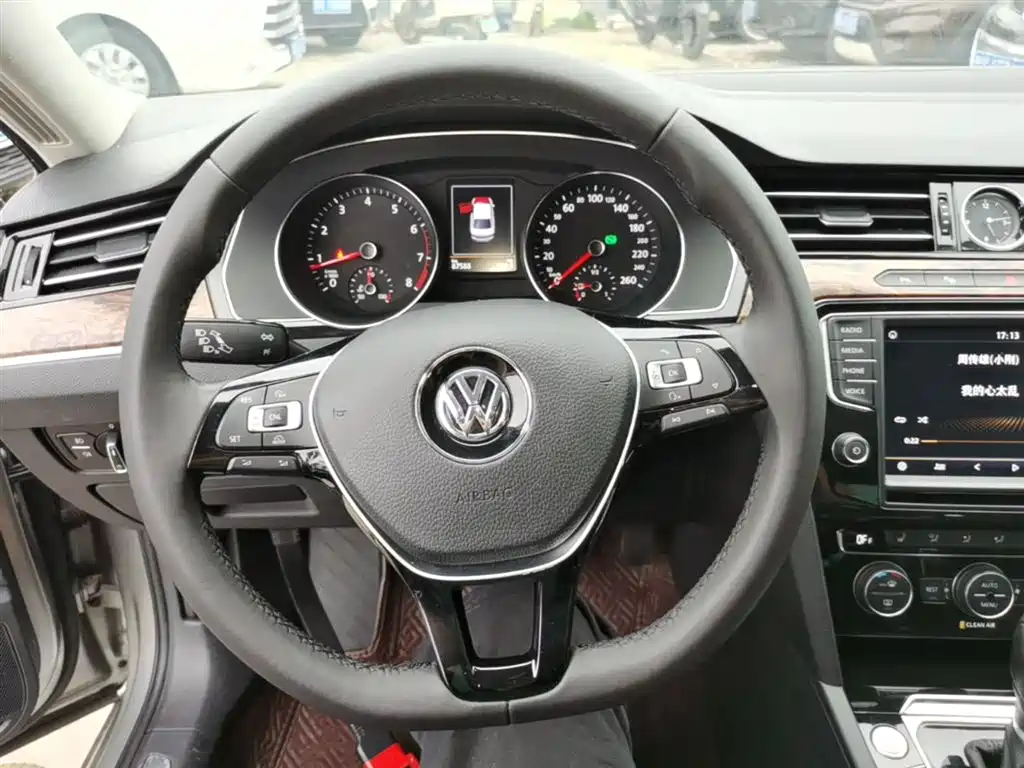 Volkswagen Magotan 2017 330TSI DSG Premium фото 7