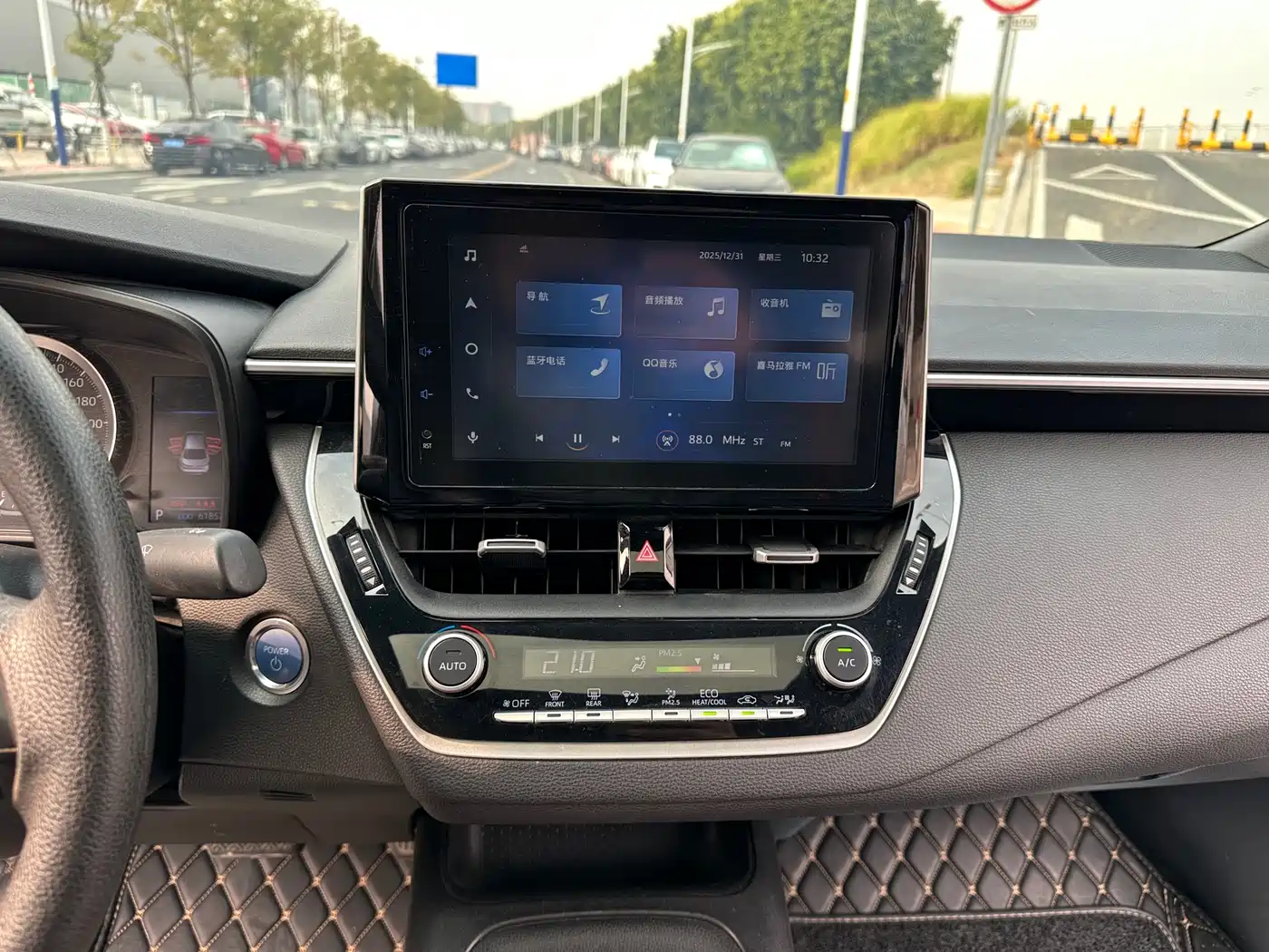 Toyota Levin 2021 Dual Engine 1.8H E-CVT Sport фото 24