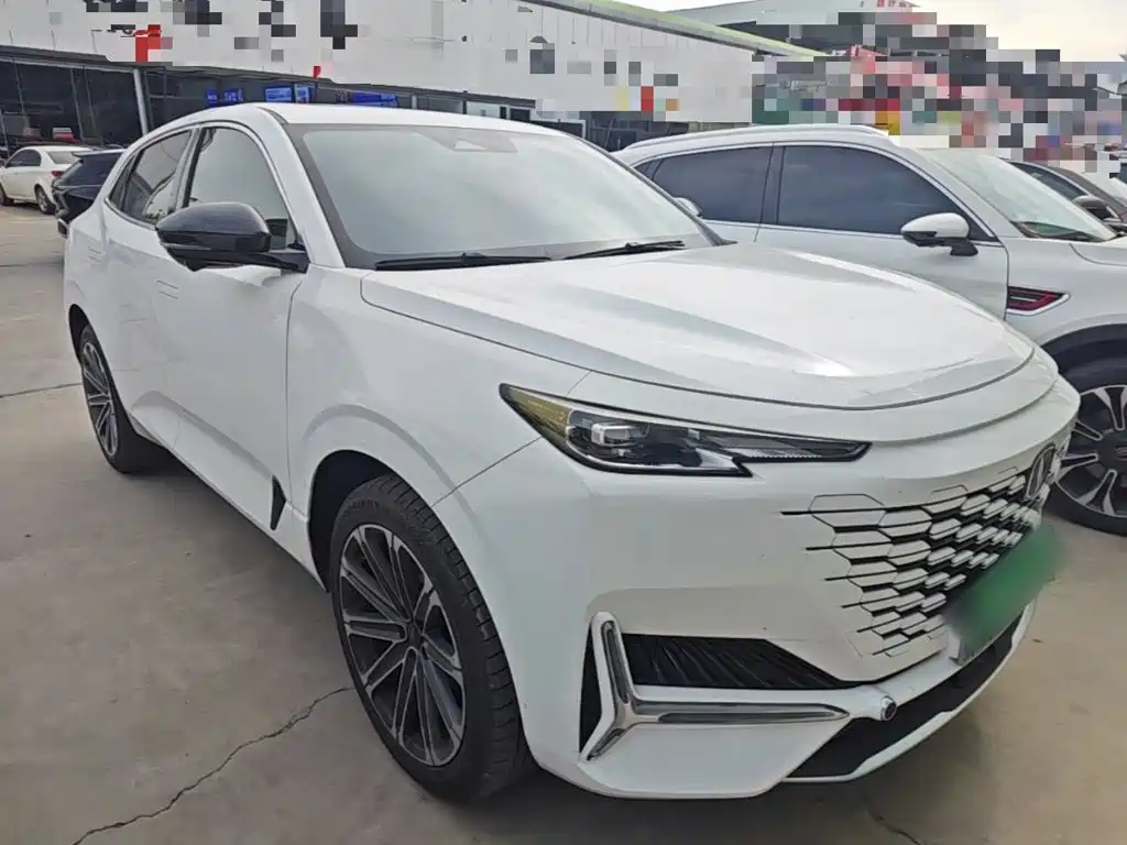 Changan UNI-K 2024 2024 2.0T FWD Global Edition