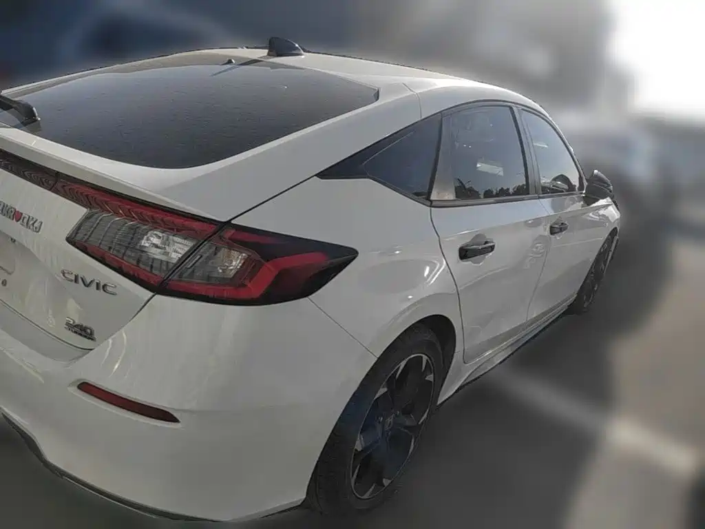 Photo 10 - Honda Civic