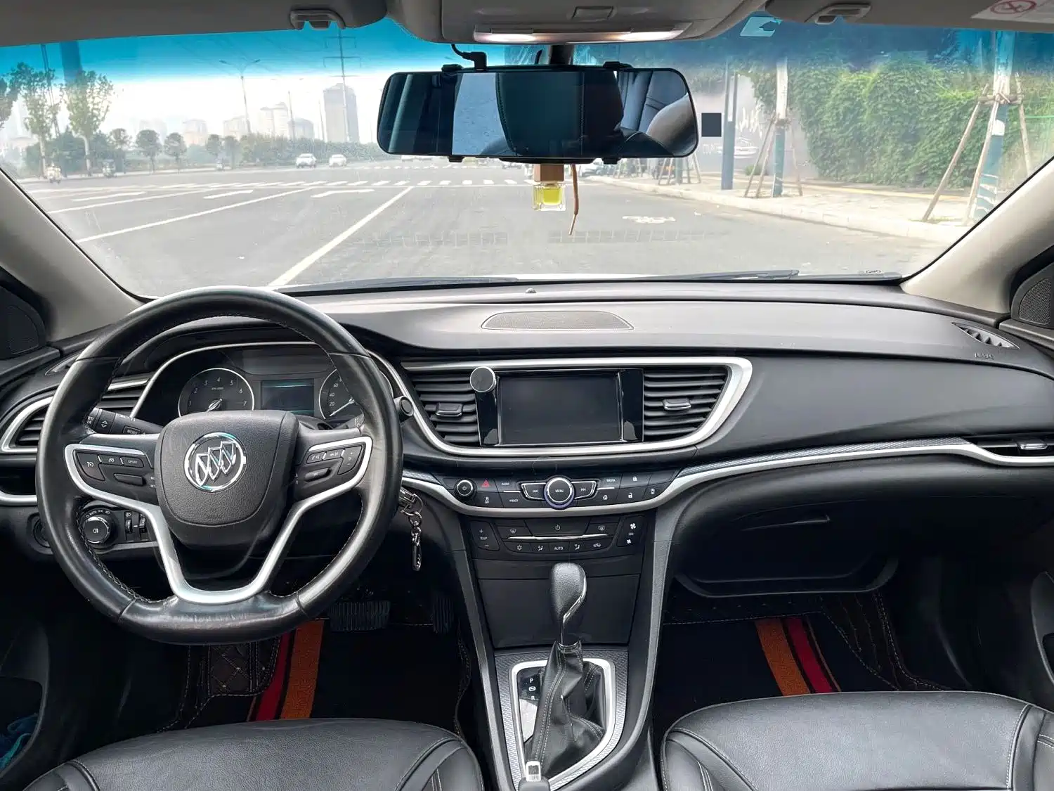 Фото 5 - Buick Excelle