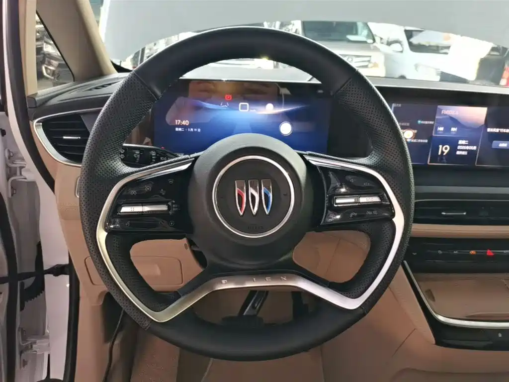 Buick GL8 New Energy 2025 Land Honor Premium Edition 7-Seater фото 11