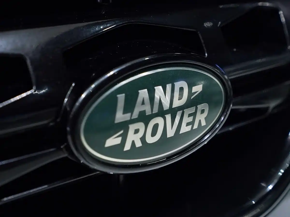 Land Rover Discovery 2015 3.0 SDV6 HSE Diesel фото 7