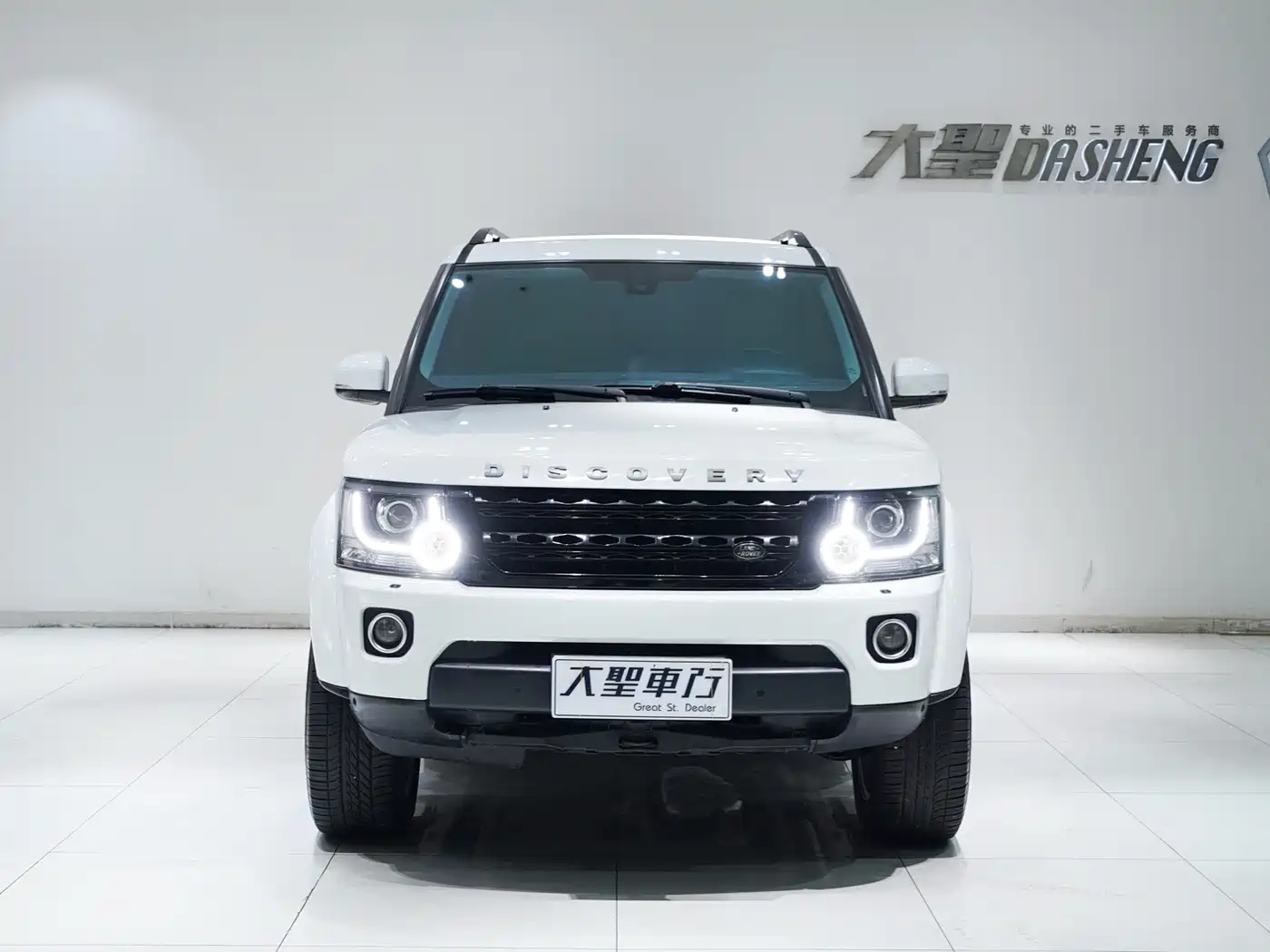 Land Rover Discovery 2015 3.0 SDV6 HSE Diesel фото 2