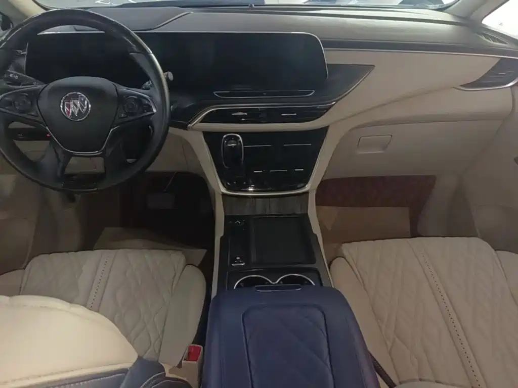 Фото 10 - Buick GL8