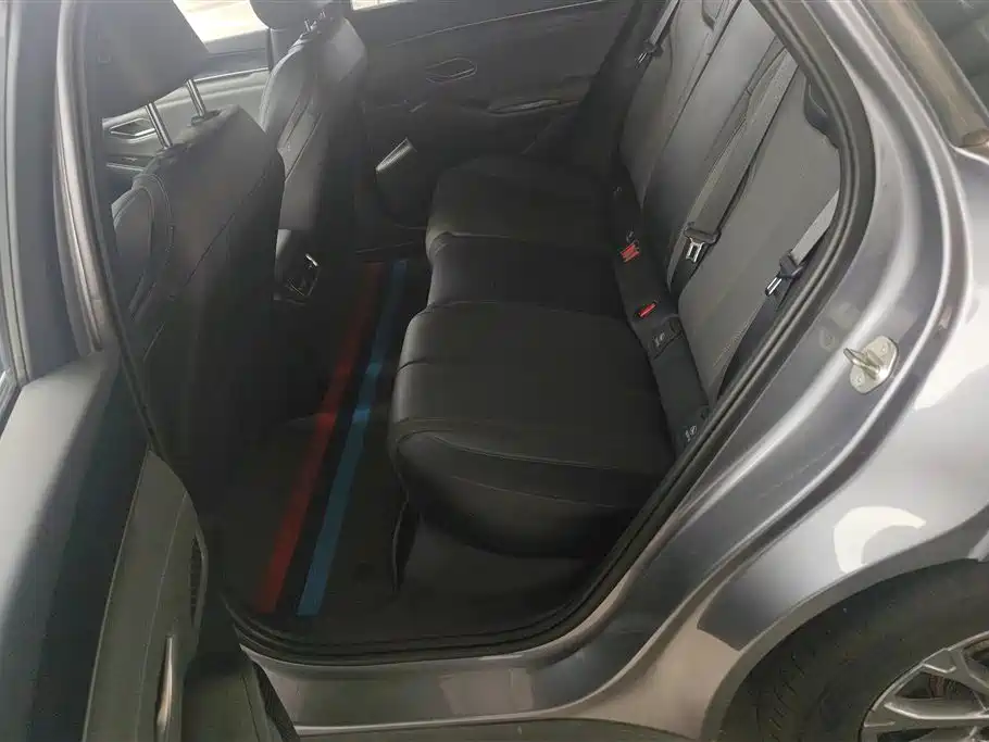 BYD Qin L 2024 DM-i 80KM Leading Edition фото 11