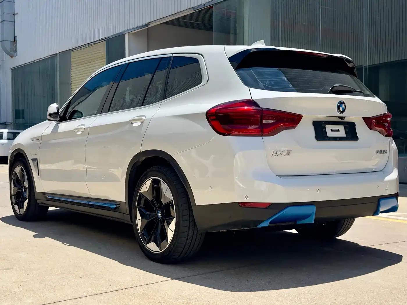 BMW iX3 2021 2021 Pioneer