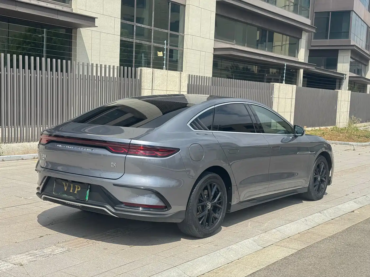BYD Han 2023 DM-i Champion Edition 121KM Prestige фото 6
