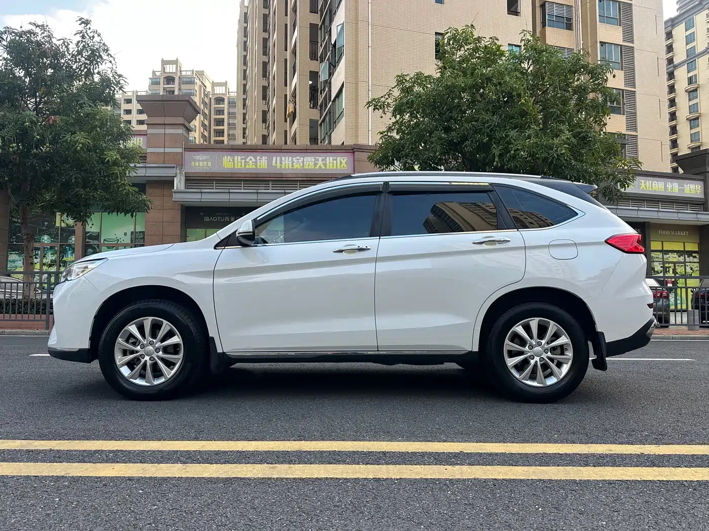 Haval M6 2021 PLUS 1.5T DCT Luxury Smart Connect фото 7