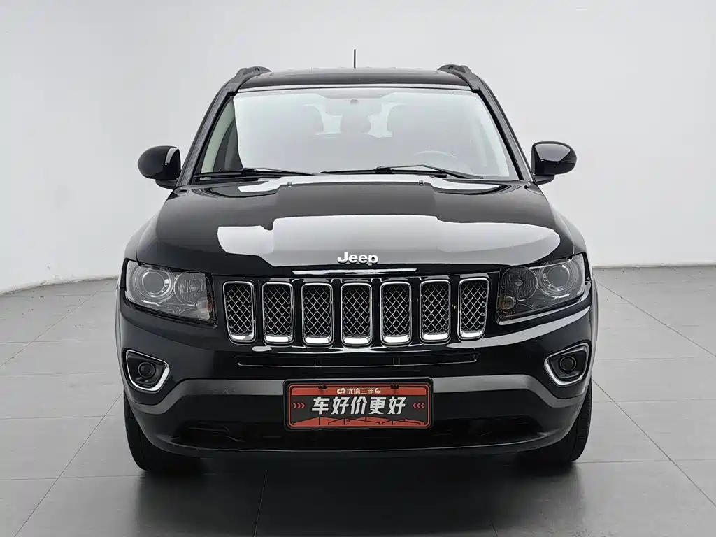 Фото 3 - Jeep Compass (Import)