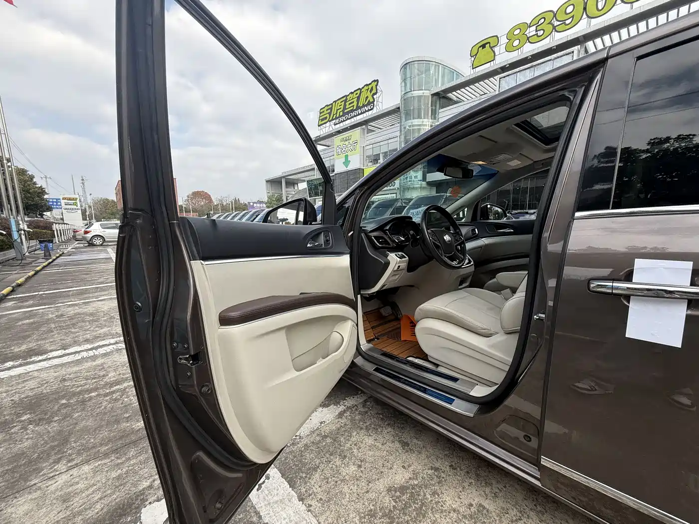 Buick GL8 2021 Land Business Class 652T Luxury фото 9