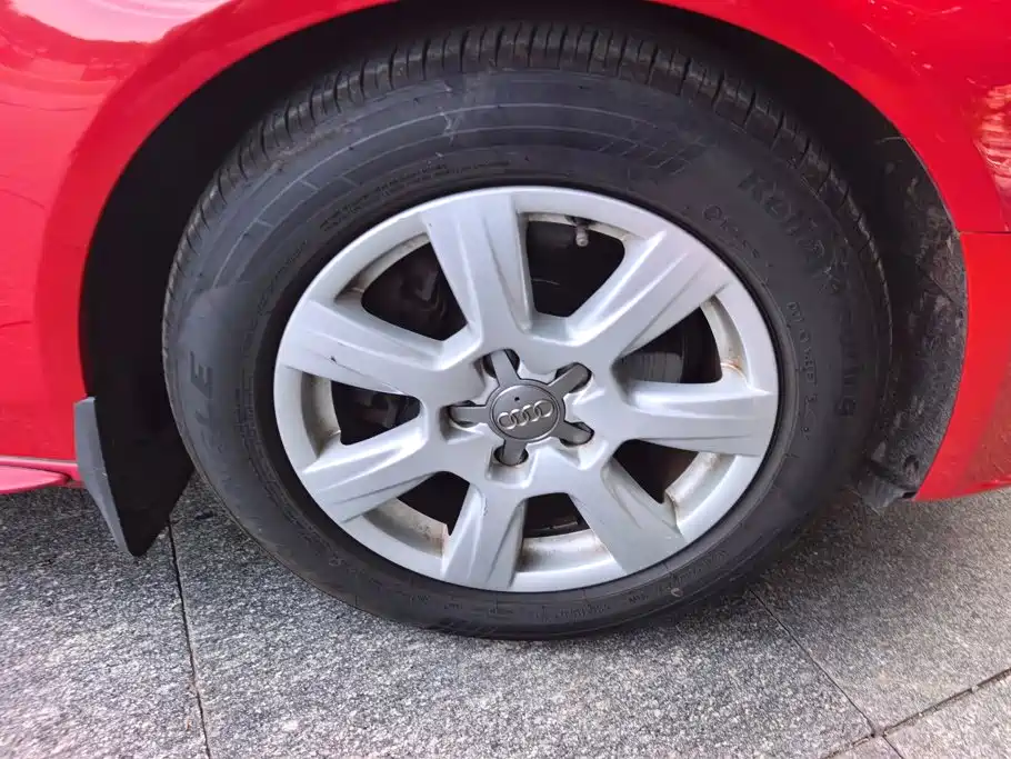 Audi A4L 2011 2012 2.0 TFSI Auto Comfort