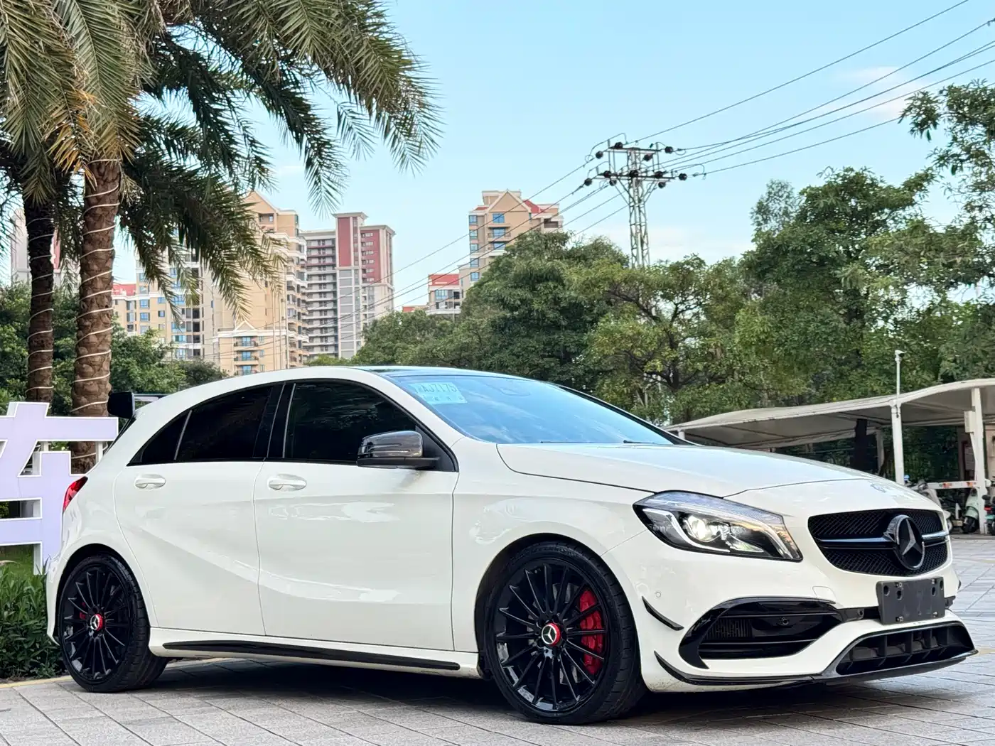 Mercedes-Benz A-Class AMG (Import) 2016 AMG A 45 4MATIC фото 3