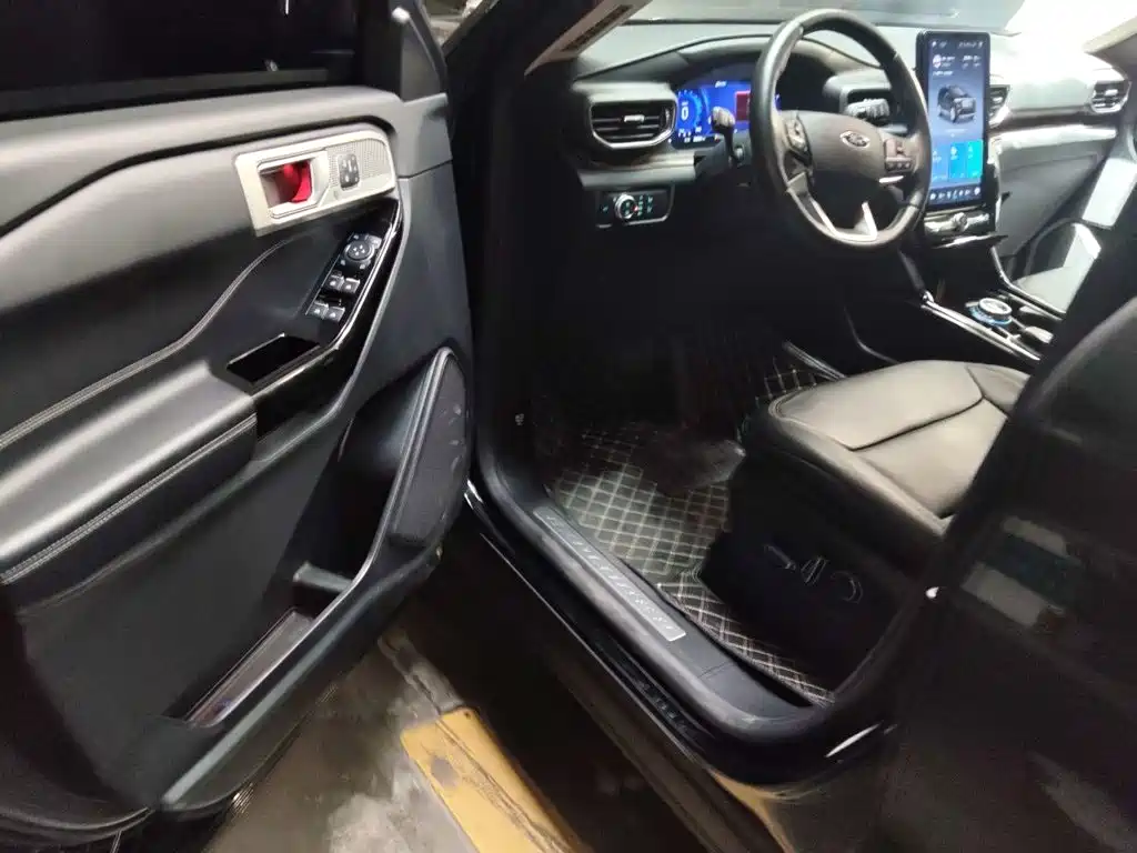 Ford Explorer 2021 2020 EcoBoost 285 AWD Titanium Edition 7-Seater