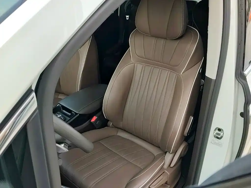 Photo 15 - Roewe iMAX8