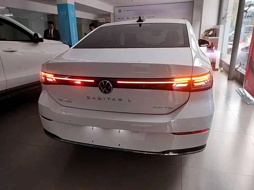 Volkswagen Sagitar 2026 2025 300TSI DSG Mid-range Edition