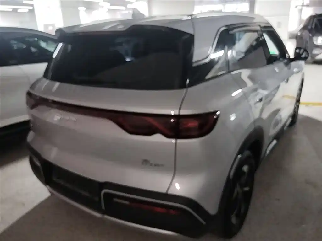 BYD Yuan UP 2024 401KM Surpass Edition фото 7