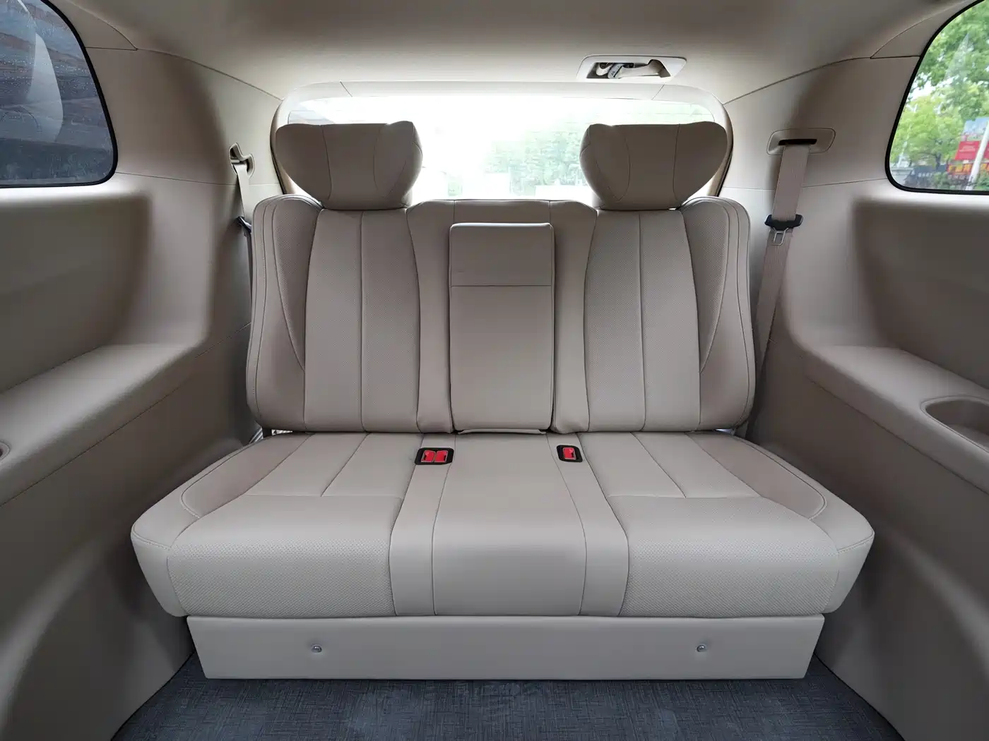 Buick GL8 2025 Land Business Class Comfort DG Edition фото 8