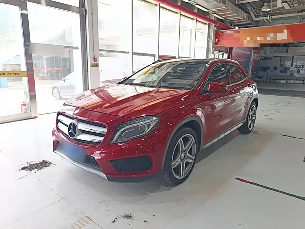 Фото 2 - Mercedes-Benz GLA
