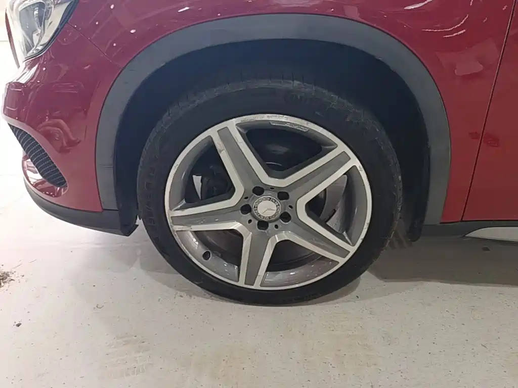 Фото 23 - Mercedes-Benz GLA