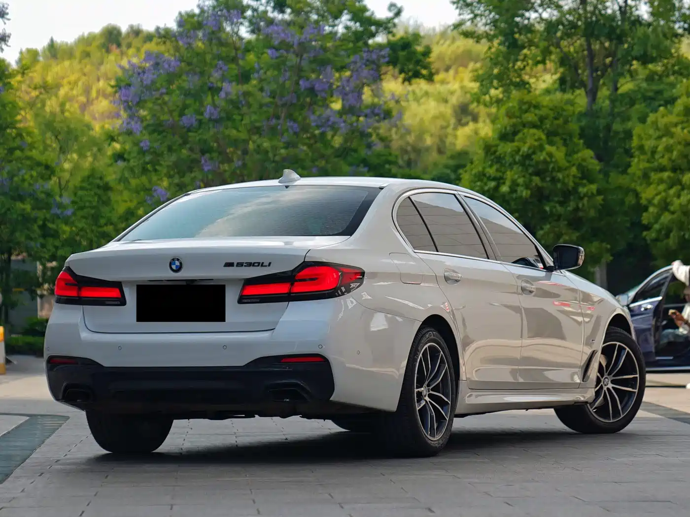 BMW 5 Series 2022 525Li M Sport Package фото 3