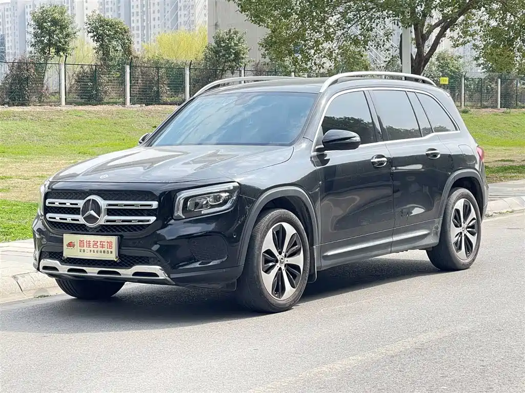 MERCEDES-BENZ GLB