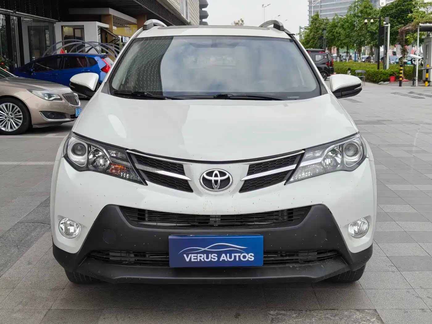 Toyota RAV4 Rongfang 2015 2.0L CVT 2WD Trend Edition фото 4