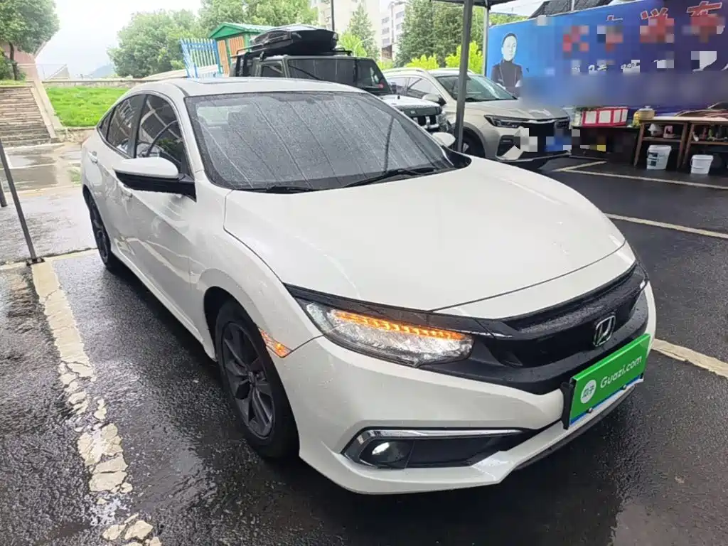 Фото 4 - Honda Civic